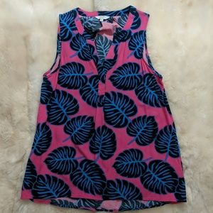 Crown and ivy leaf top medium